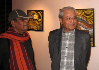 বুদ্ধদেব দাশগুপ্ত এবং অমরেন্দ্র চক্রবর্তী 
With Buddhadev Dasgupta 