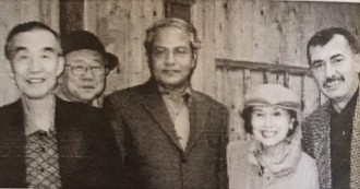 ওয়ার্ল্ড কংগ্রেস অফ পোয়েটস, রোমানিয়া, ২০০২ 
At the World Congress of Poets, Romania, 2002 